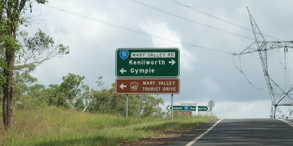 Image of a sign on a Tourist Drive